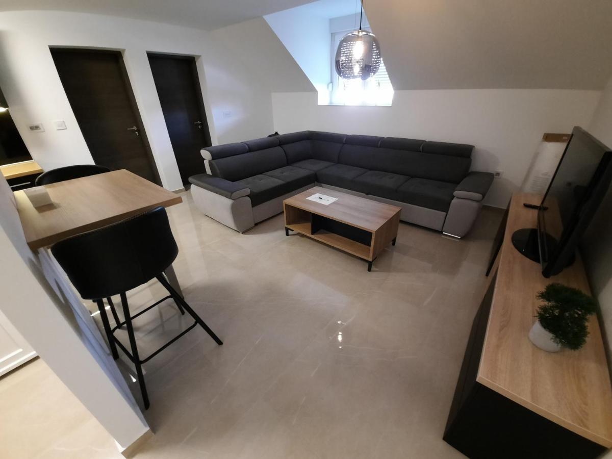 Apartmani New York Нова Градишка Екстериор снимка